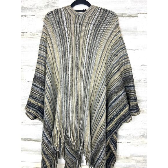Coco & Carmen Women’s OS Striped Multicolor Boho Cardigan Poncho NWT - Picture 2 of 6